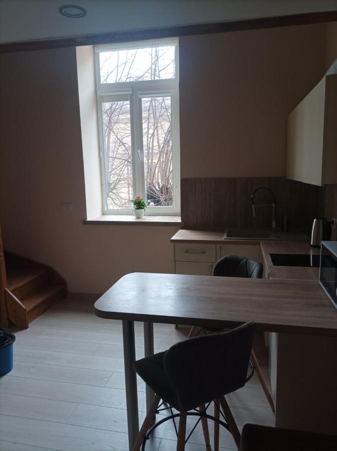 Chorni Vivtsy Apartment Chernivtsi Exterior photo